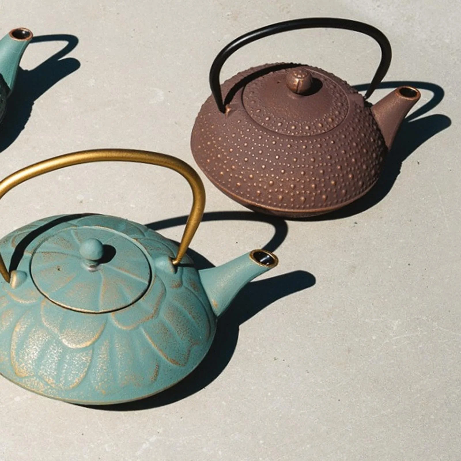 Чайник Induction 0.9 Літра Small Purple Asia Cast Pot з підставкою для підігріву з нержавіючим сталевим фільтром для чаю, фото №8 Чайник Induction 0.9 Літра Small Purple Asia Cast Pot з підставкою для підігріву з нержавіючим сталевим фільтром для чаю, фото №8