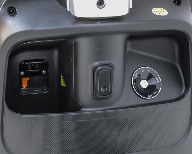 Електроскутер YADEA E8S white 2000Вт білий, фото №7 Електроскутер YADEA E8S white 2000Вт білий, фото №7