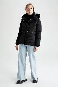 Жіноча куртка DeFacto synthetic.ua - Фото 1