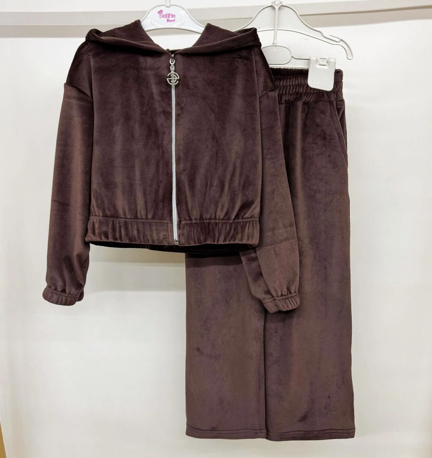 Утеплений велюровий костюм з палаццо від 116 до 152 см, велюровий костюм на хутрі широкі штани, фото №4 Утеплений велюровий костюм з палаццо від 116 до 152 см, велюровий костюм на хутрі широкі штани, фото №4