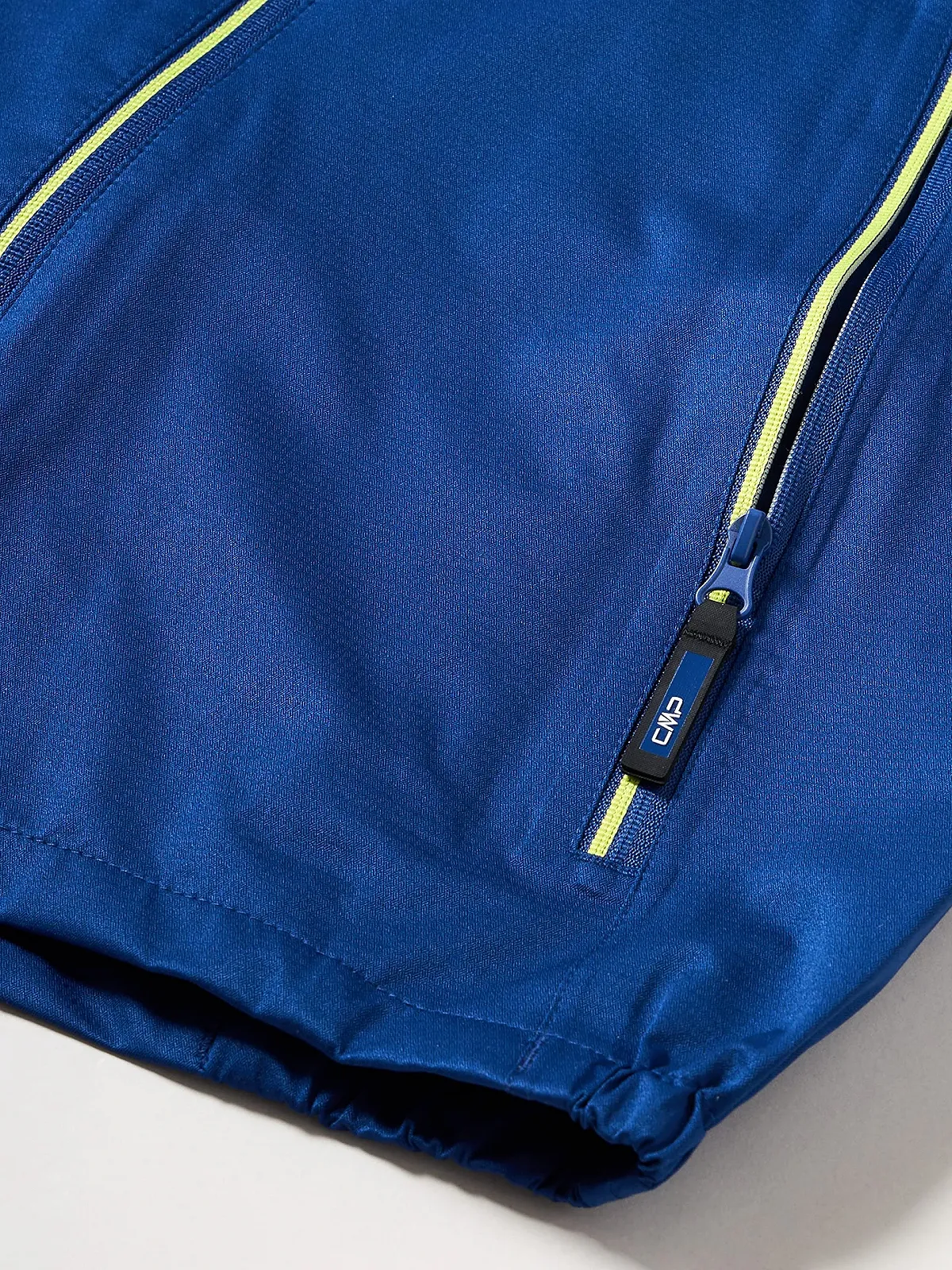 Унисекс Куртка CMP Детская 2.5-слойная с фиксированным капюшоном, фото №4 Унисекс Куртка CMP Детская 2.5-слойная с фиксированным капюшоном, фото №4