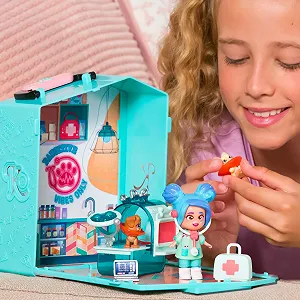 Клініка KOOKYLOOS Carla's Pop Up Pet Vet з аксесуарами ексклюзивна synthetic.ua - Фото 1