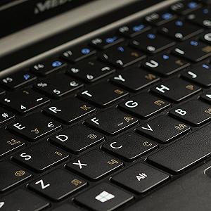 Ноутбук 14" Medion (Lenovo Group) Akoya E4251 Intel RAM 4 ГБ SSD 128 ГБ Метал Ультрабук Win10 synthetic.ua - Фото 1