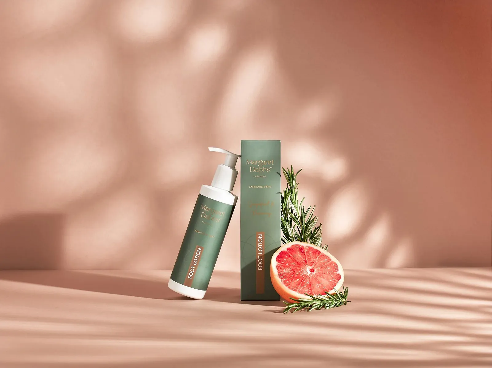 Лосьон для ног Margaret Dabbs Limited Edition Intensive Hydrating с ароматом грейпфрута и розмарина 200 мл, фото №4