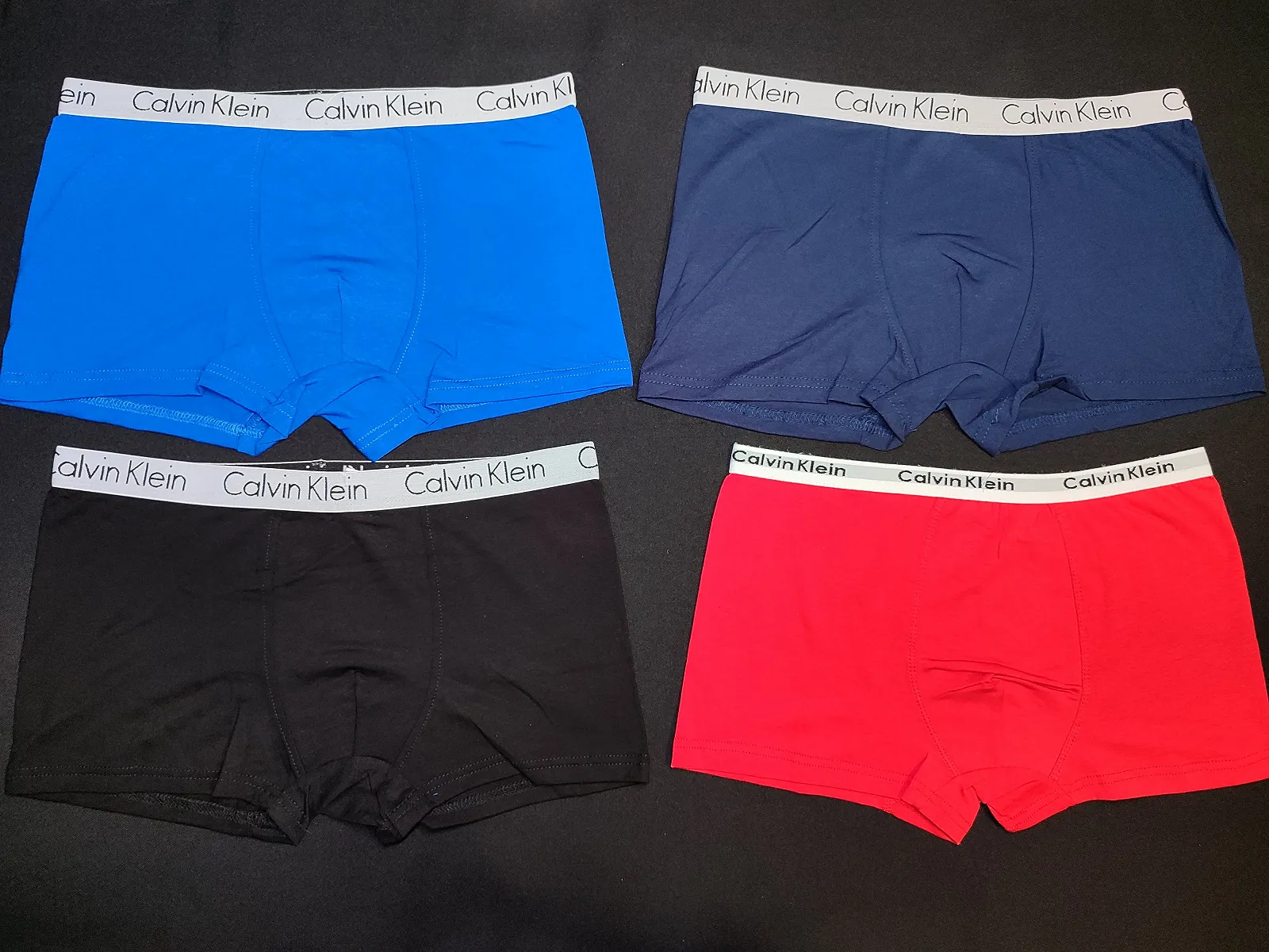 Чоловічі боксерки Calvin Klein Чоловічий набір трусів 4 шт, фото №1 Чоловічі боксерки Calvin Klein Чоловічий набір трусів 4 шт, фото №1