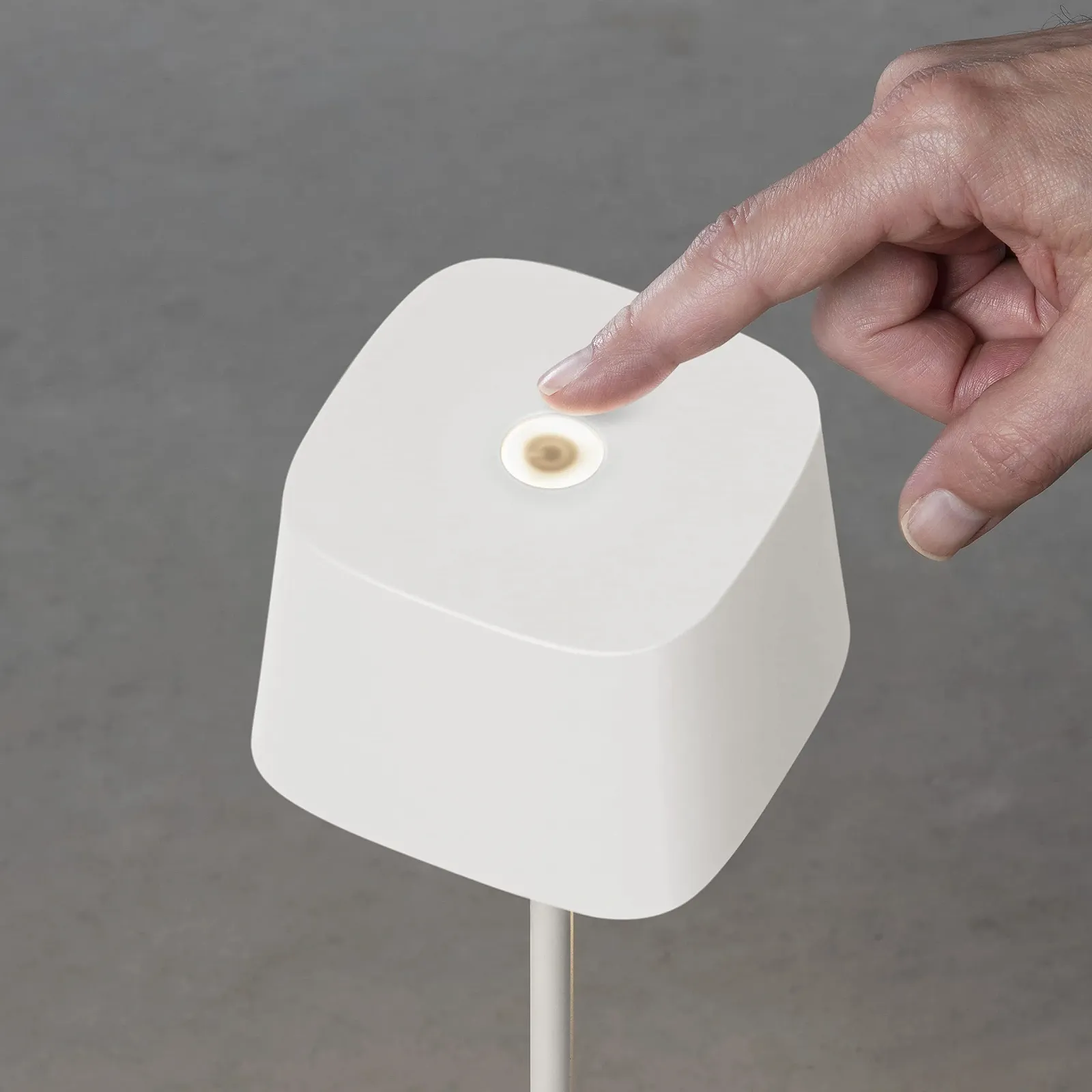 Настільна лампа Konstsmide Capri 7814-250 USB LED 2.2 W White, фото №2