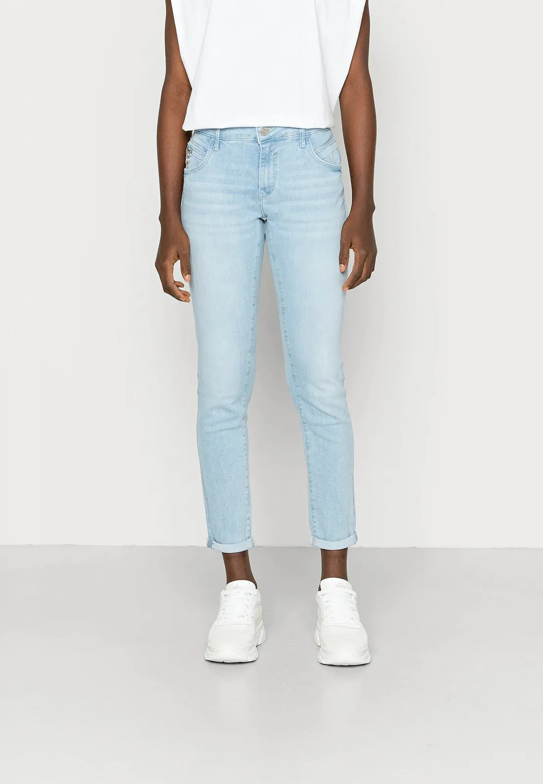 Женские джинсовые штаны MAVI LEXY Ice Blue Glam - 26, фото №1 Женские джинсовые штаны MAVI LEXY Ice Blue Glam - 26, фото №1