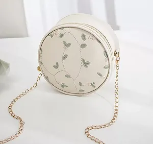 Модная белая женская мини-сумка с вышивкой - Фото 1