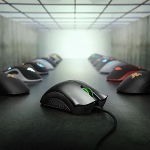 Миша дротова ігрова Razer DeathAdder Essential (2021) з оптичним сенсором 6400 DPI (5 програмованих кнопок, ергономічна форма), біла synthetic.ua - Фото 1