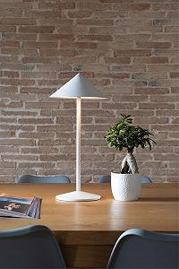 Настільна лампа Zafferano Pina L Бездротова Акумуляторна Сенсорна Поворотна головка Димована 2200-3000 K 55 см Білий synthetic.ua - Фото 1