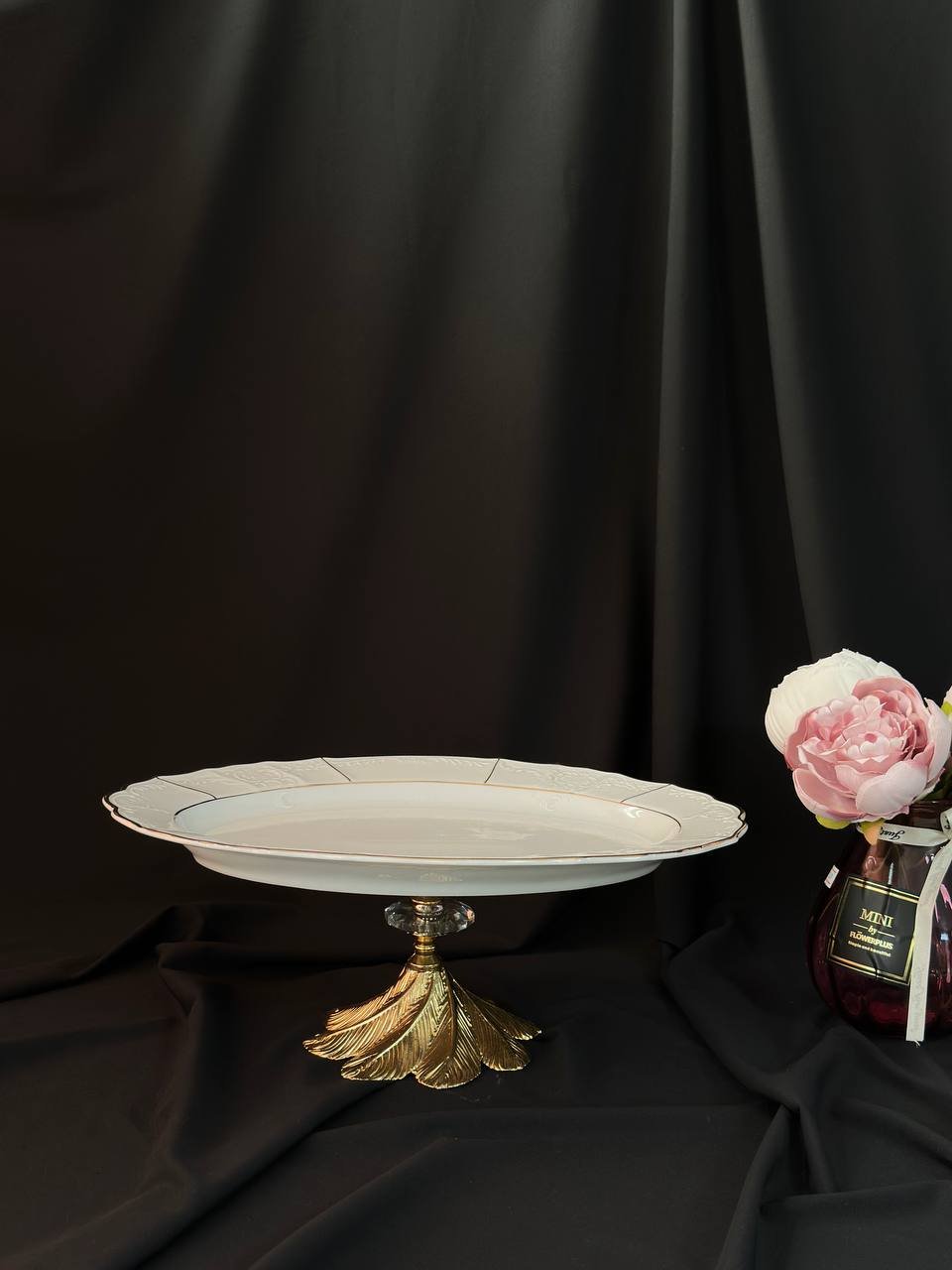 Блюдо на золотій ніжці лепесток 34х22 см порцеляна, фото №3