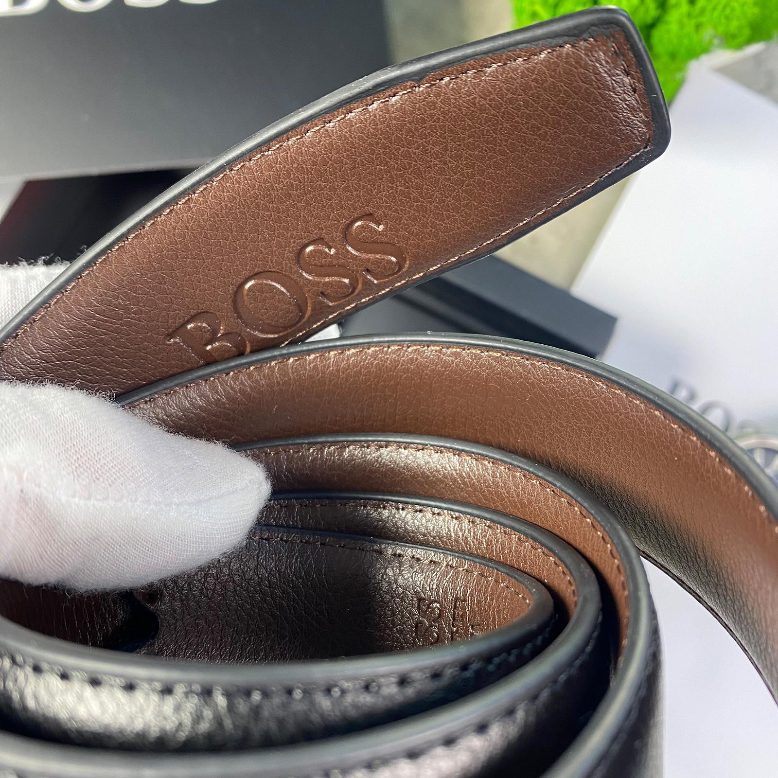 Подарунковий набір зі шкіряним ремнем Boss з двома змінними пряжками Босс, фото №4