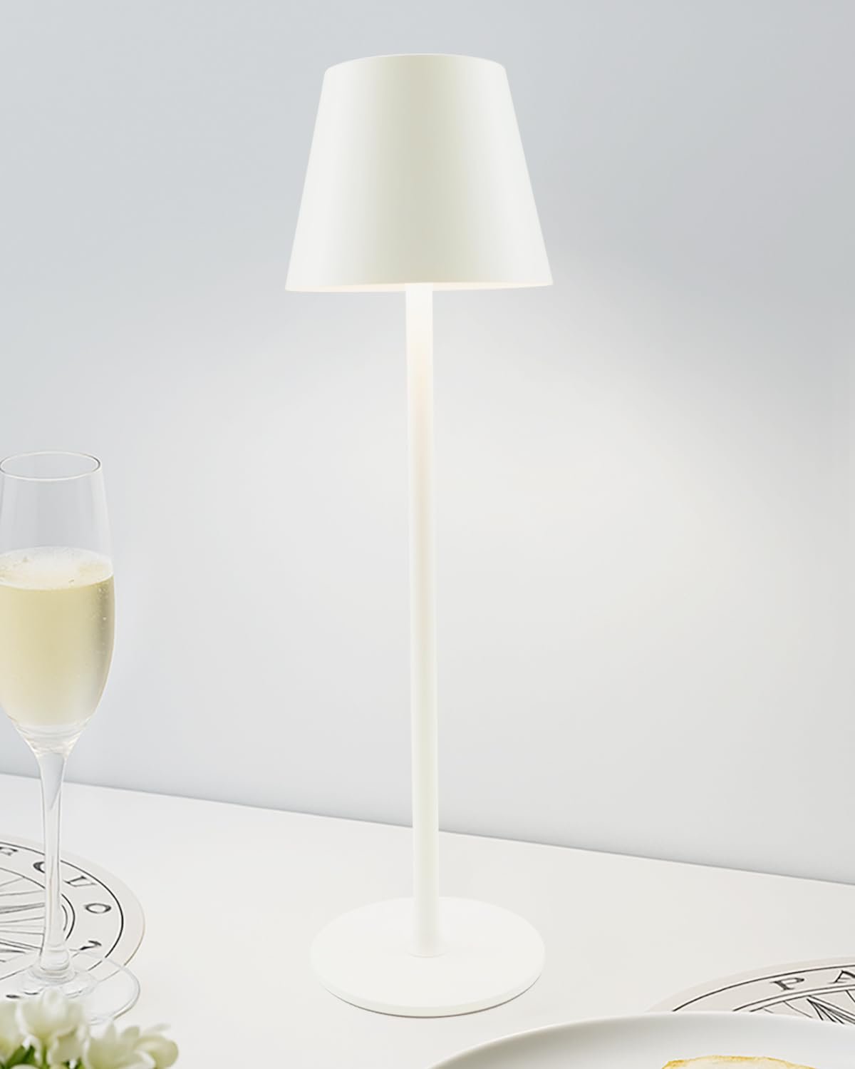 Настільна лампа LED акумуляторна металева 5000 мАг сенсорна IP54 Бежевий макарун, фото №1