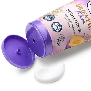 Набір лосьйонів для тіла Balea: Oriental Plum зволожує 200 мл + лосьйон для тіла Make a Wish Star Magic Fragrance 2 x 200 мл ціна на synthetic.ua - Фото 1 Набір лосьйонів для тіла Balea: Oriental Plum зволожує 200 мл + лосьйон для тіла Make a Wish Star Magic Fragrance 2 x 200 мл synthetic.ua - Фото 1