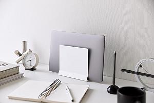 Подставка для ноутбука Yamazaki Tower Slim 16 x 5.7 x 15.2 см, белая synthetic.ua - Фото 1