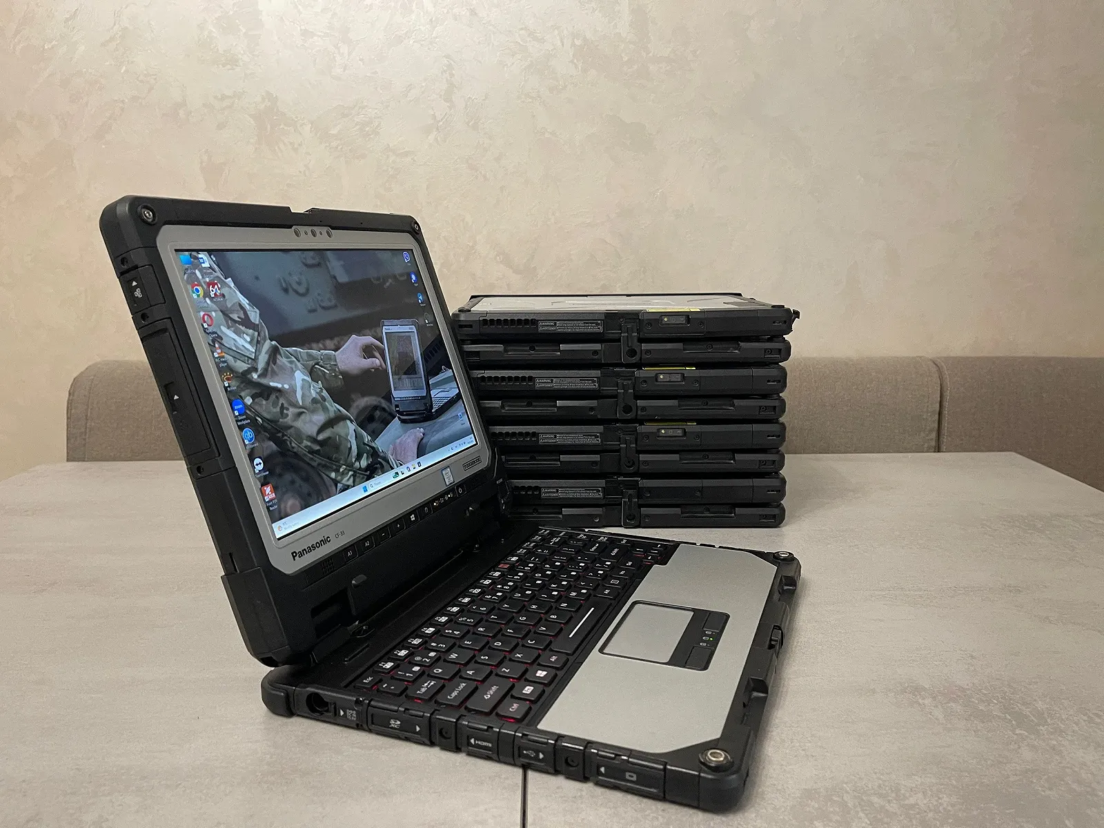 Захищений ноутбук-планшет Panasonic Toughbook CF-33, 12", i7-7600U, 16GB, 500GB, 4G LTE, фото №3