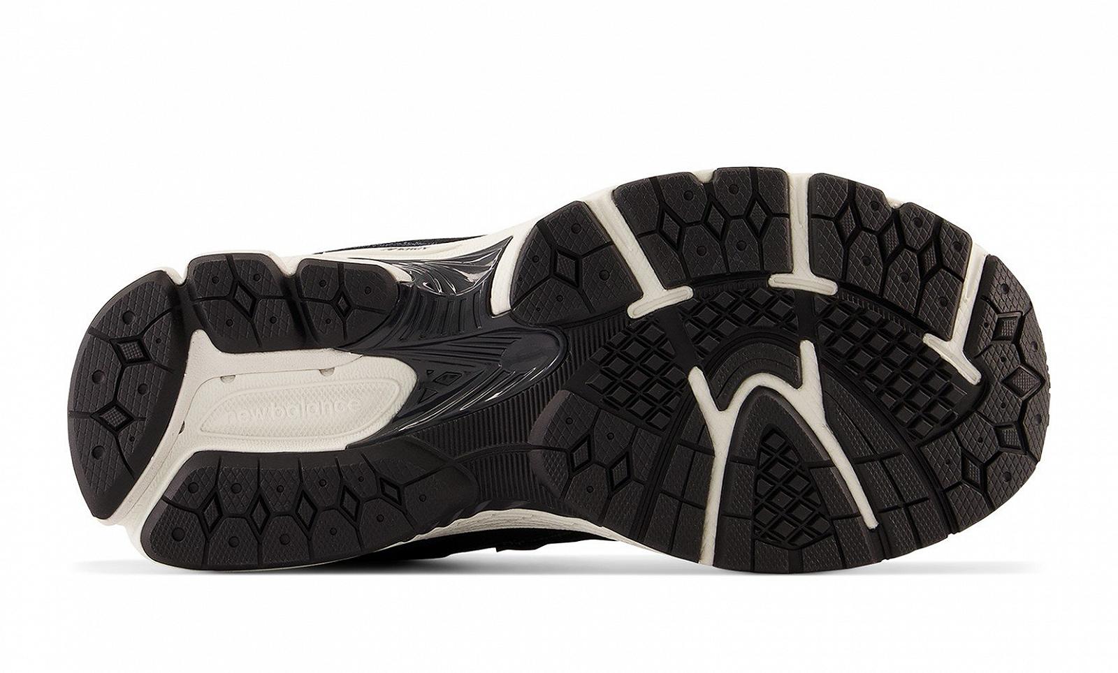 Кроссовки New Balance 2002R Black (GS), фото №4