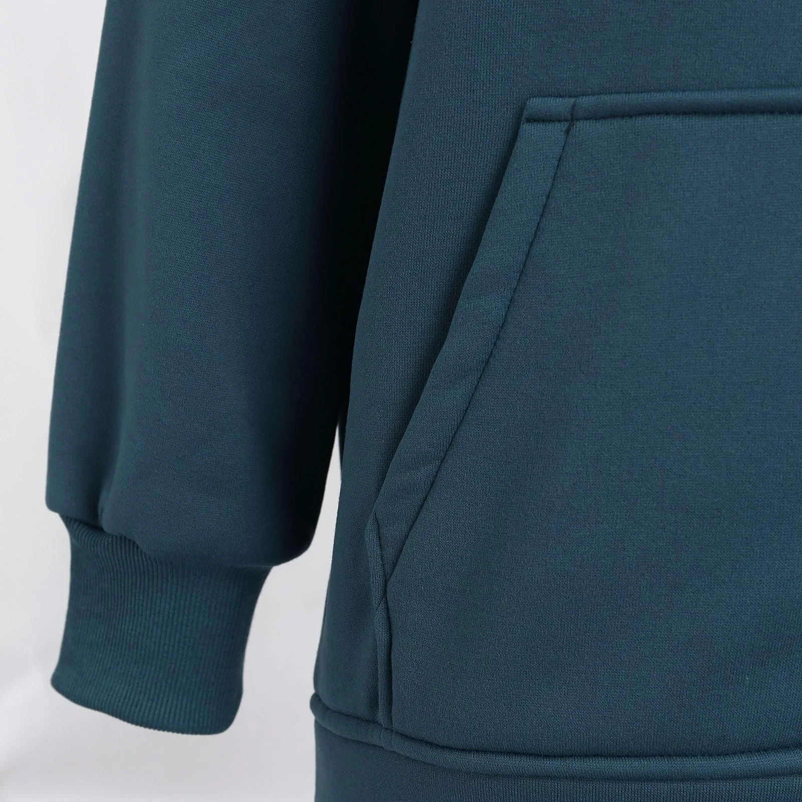 Женский пуловер на молнии однотонный (осень 2025), фото №6 Женский пуловер на молнии однотонный (осень 2025), фото №6