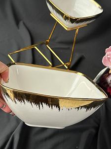 Двоярусне блюдо на золотій підставці synthetic.ua - Фото 1