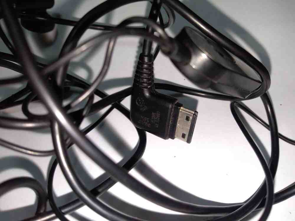 Наушники и Bluetooth-гарнитуры Samsung D880, фото №2