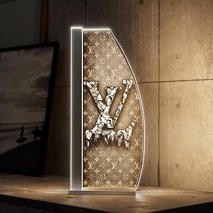 Настільна лампа Louis the Styler Sail LED скляна з гравіюванням Pop Art Banksy Сріблястий synthetic.ua - Фото 1