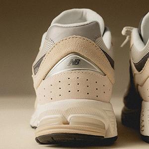 Женские кроссовки New Balance M2002 Beige/Grey M2002RFA synthetic.ua - Фото 1