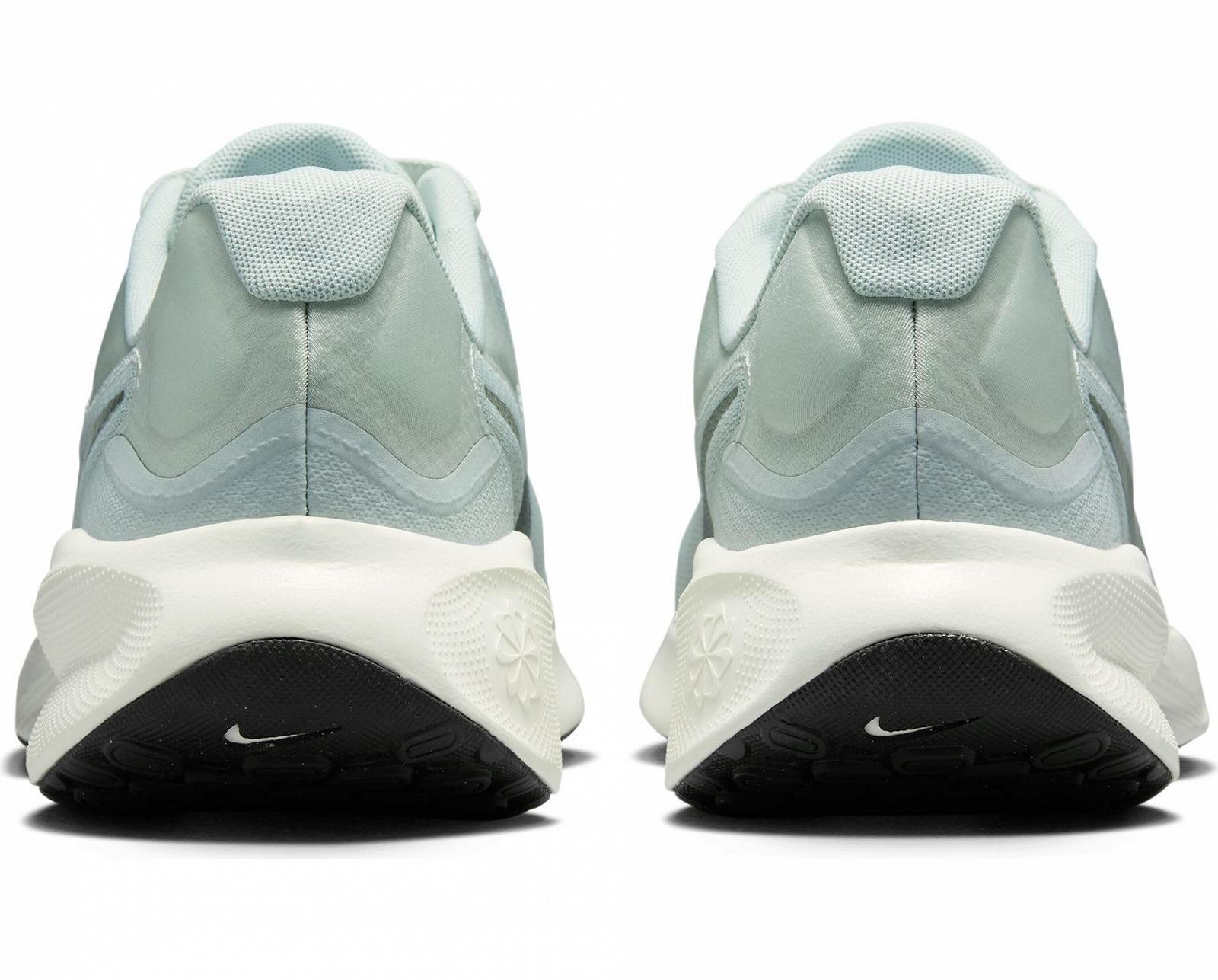 Кросівки Nike Revolution 7 для чоловіків, фото №3
