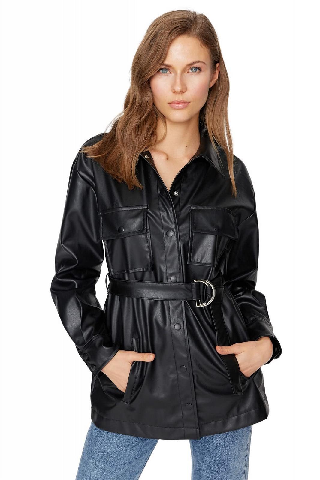 Пальто TRENDYOL Женское Черное Из искусственной кожи С металлической пряжкой, фото №1 Пальто TRENDYOL Женское Черное Из искусственной кожи С металлической пряжкой, фото №1