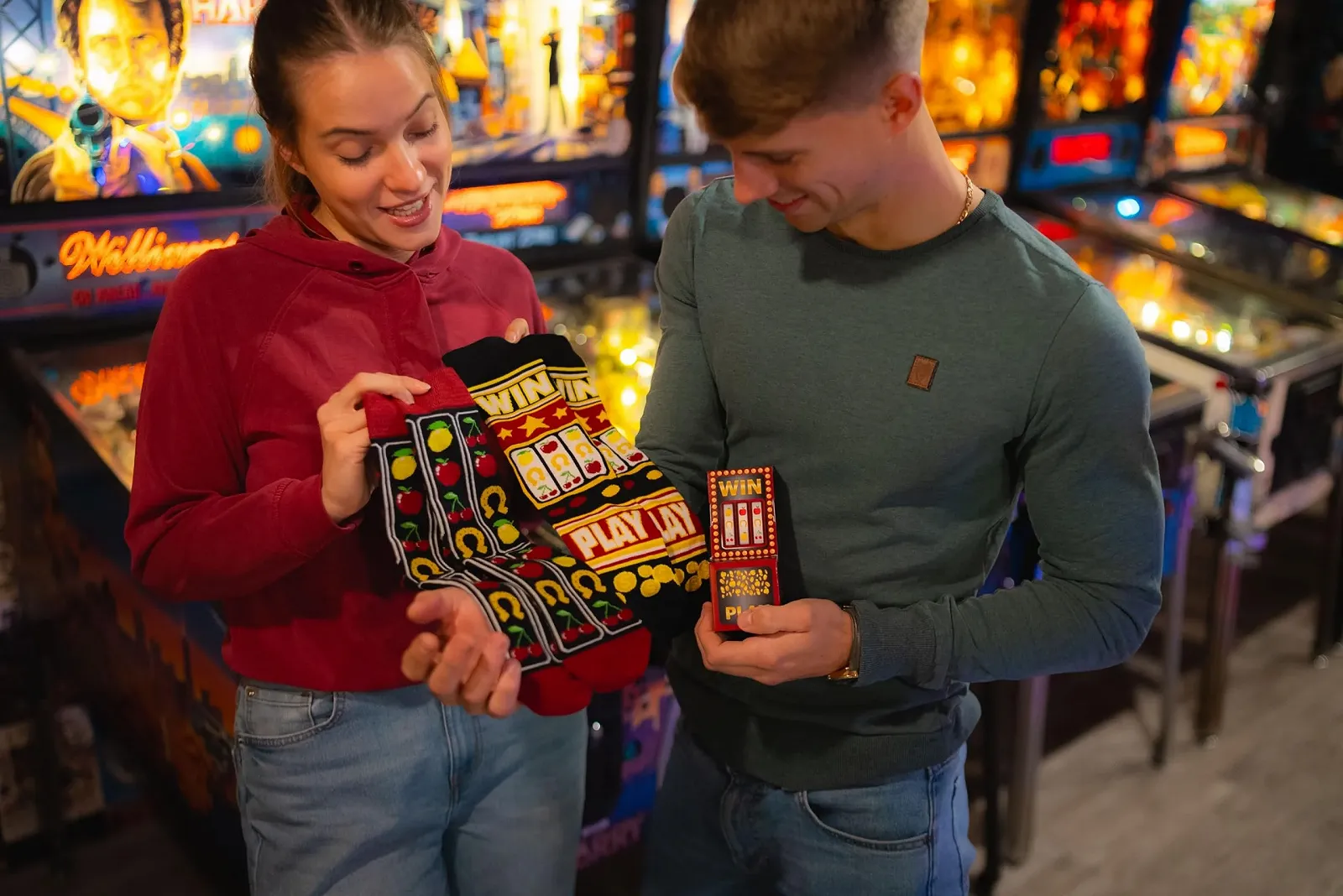 Шкарпетки Rainbow Socks Slot Machine Socks (Однорукий бандит) - 2 пари, фото №4 Шкарпетки Rainbow Socks Slot Machine Socks (Однорукий бандит) - 2 пари, фото №4