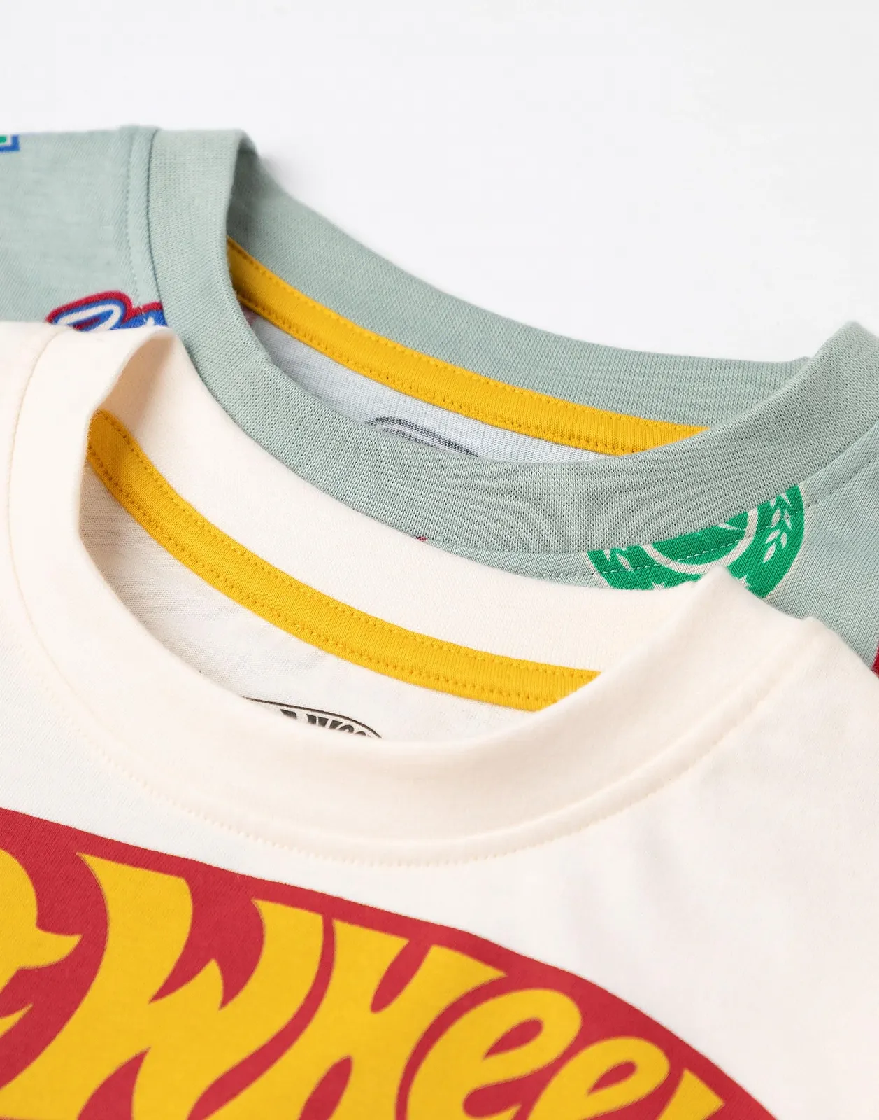 Комплект піжам Hot Wheels Retro Badges з короткими рукавами та шортами, різнокольоровий, фото №7 Комплект піжам Hot Wheels Retro Badges з короткими рукавами та шортами, різнокольоровий, фото №7