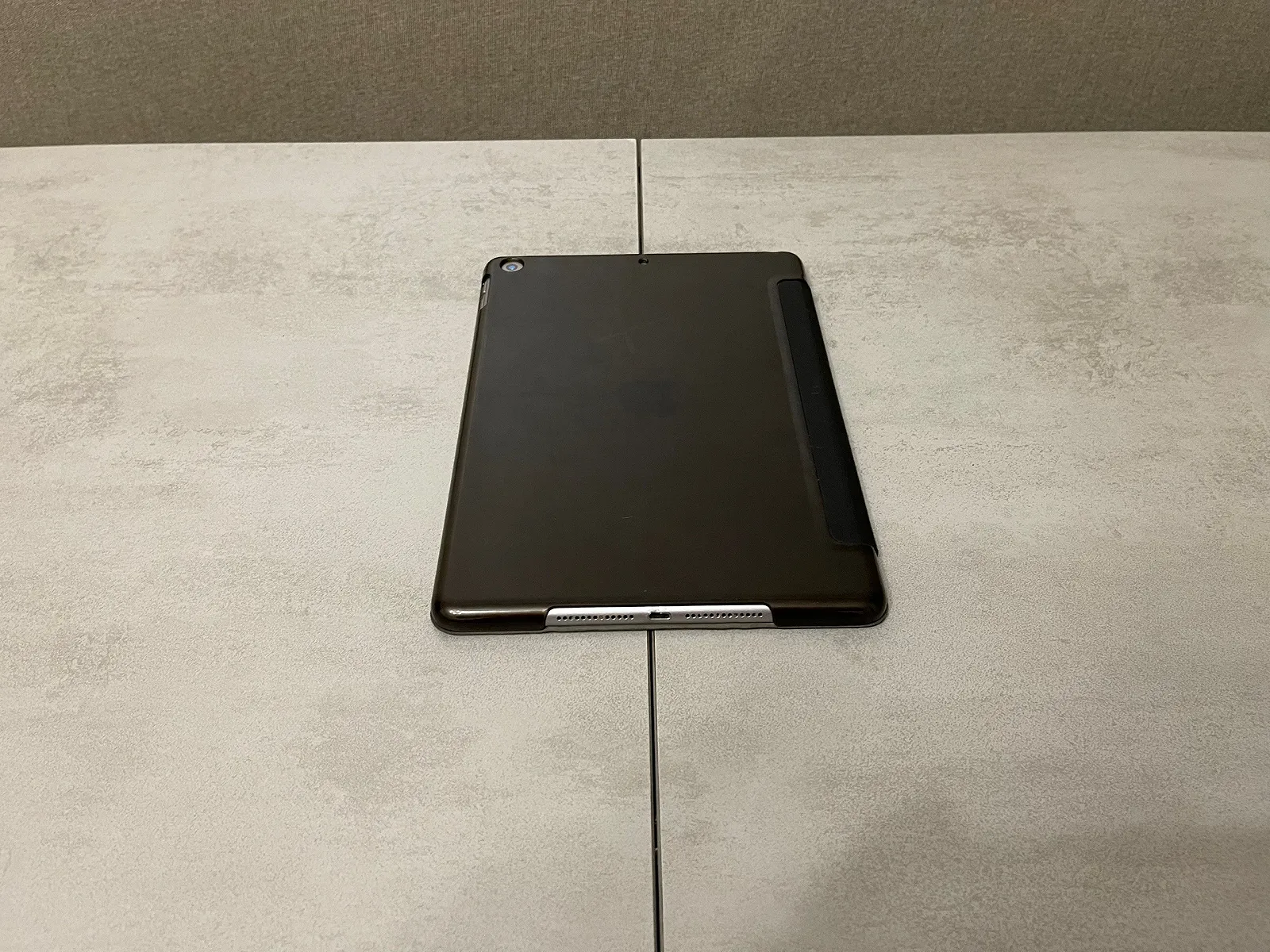 Планшет Apple iPad A1822 MP2F2LL/A (5 Gen., 2017), 9.7", Apple A9, 2GB, 32GB, Wi-Fi, фото №9