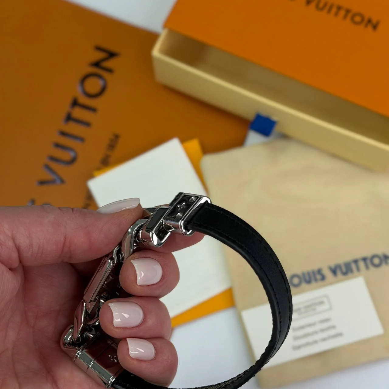 Чоловічий браслет Louis Vuitton на руку, Grey, фото №6
