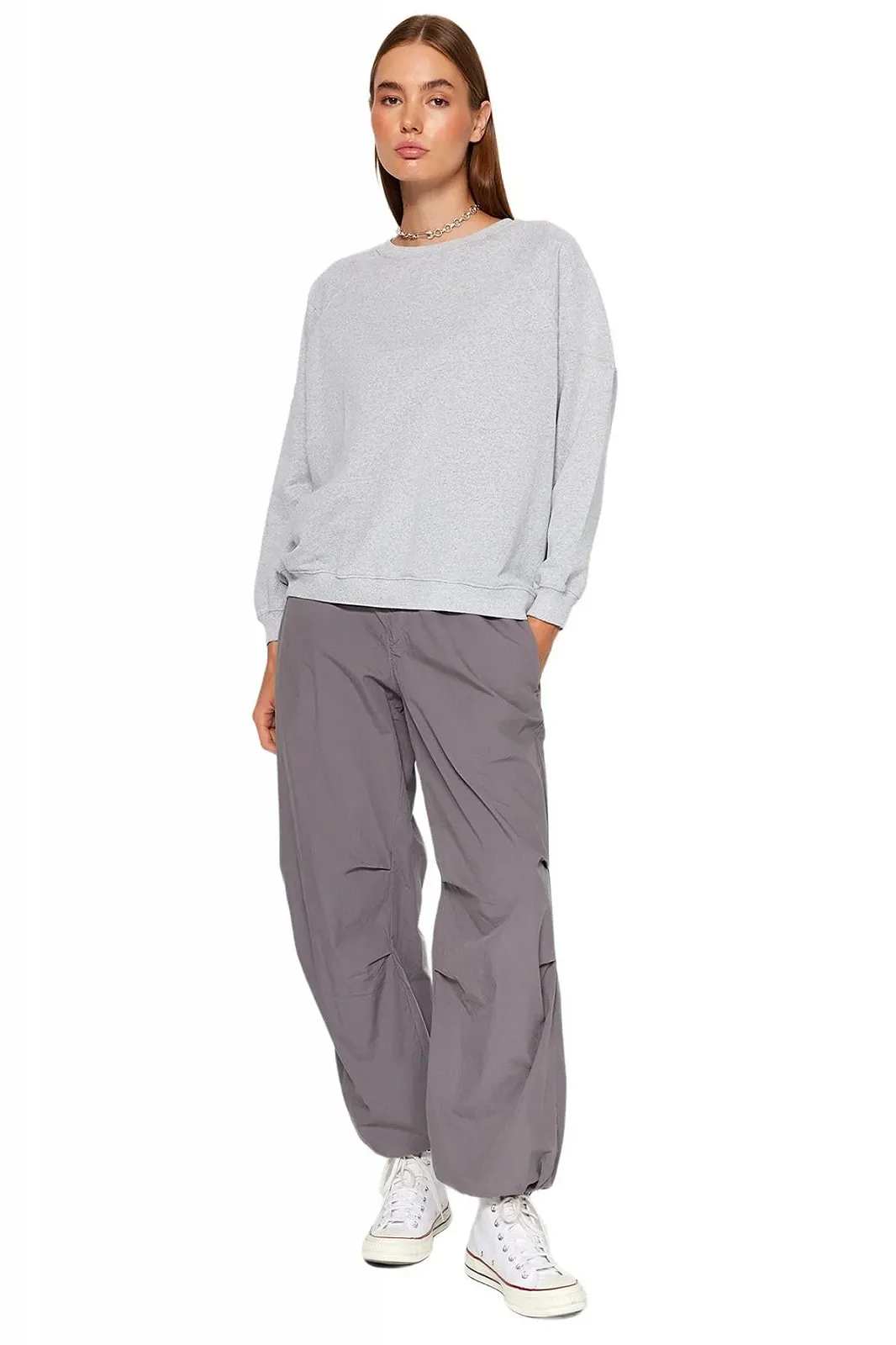 Женский свитшот TRENDYOL Oversize, однотонный, с круглым вырезом, фото №5 Женский свитшот TRENDYOL Oversize, однотонный, с круглым вырезом, фото №5