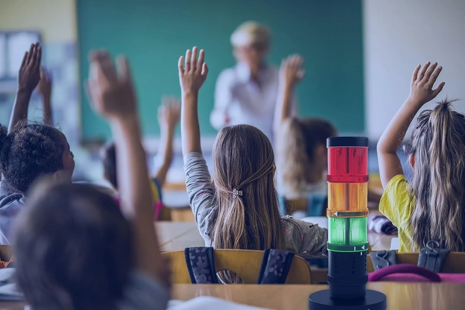 Монітор якості повітря Werma CO2 649.000.10 / NDIR 5000 ppm / Світлофорна Індикація / Чорна, фото №3 Монітор якості повітря Werma CO2 649.000.10 / NDIR 5000 ppm / Світлофорна Індикація / Чорна, фото №3