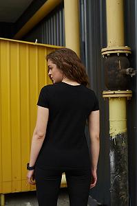 Жіноча футболка Nike чорна synthetic.ua - Фото 1