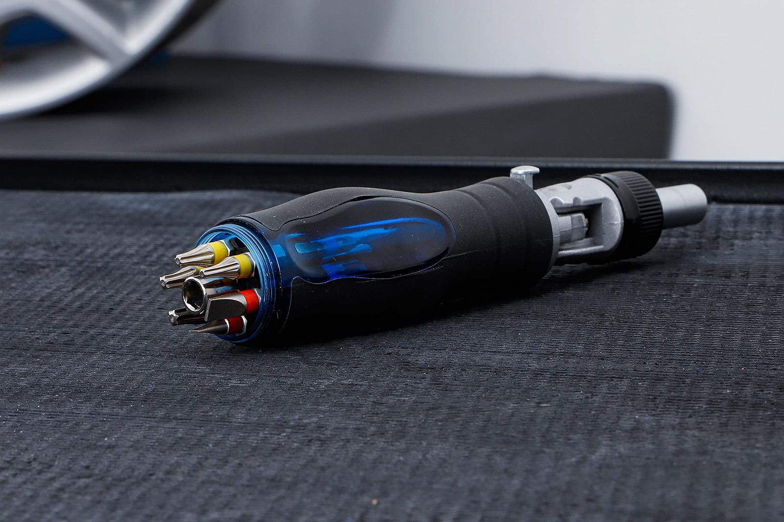 Набор отверточных бит BGS 70053 с гибкой трещоточной ручкой переключаемый 14 штук, фото №2