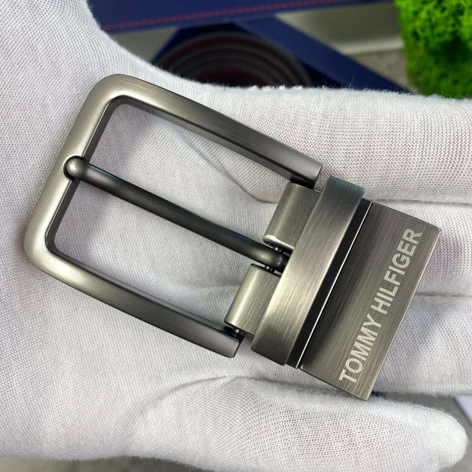 Подарунковий набір зі шкіряним ремнем TH з двома змінними пряжками Томмі Хілфігер, фото №6