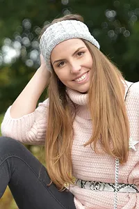 Вязаная повязка на голову женская StyleBreaker с косичкой и пайетками с флисовой подкладкой synthetic.ua - Фото 1