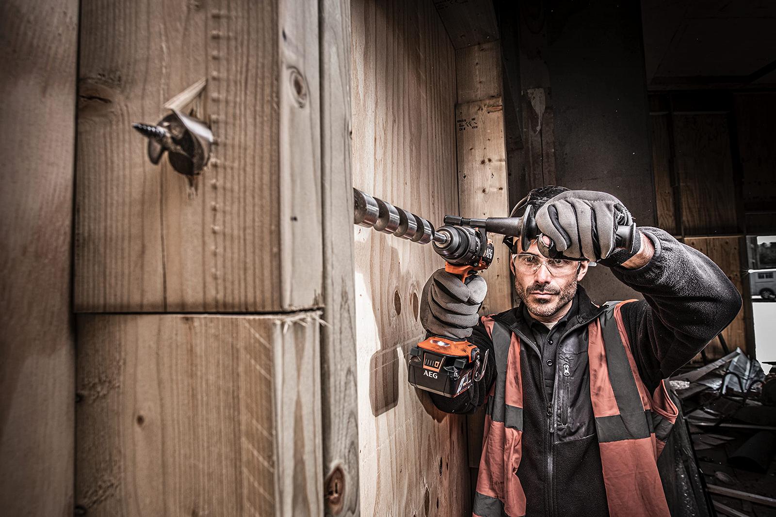 Шуруповерт AEG PRO18V BSB 18C3BL-402C Бесщеточный Аккумуляторный Ударный 110 Nm 13 мм, фото №4 Шуруповерт AEG PRO18V BSB 18C3BL-402C Бесщеточный Аккумуляторный Ударный 110 Nm 13 мм, фото №4