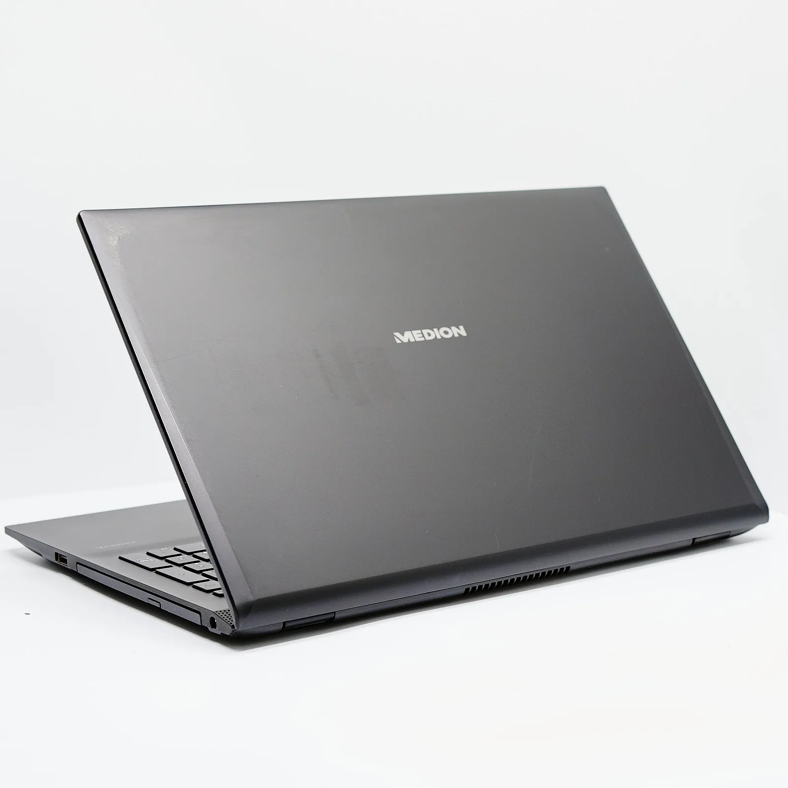 Ноутбук 15.6'' Medion (Lenovo Group) Akoya P6685 Intel Core i5-8250U RAM 8 ГБ SSD 128 ГБ + HDD 1 ТБ Nvidia GeForce Win10 (4864), фото №5