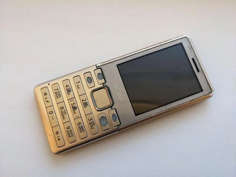 Телефон Nomi i241 Gold, фото №3