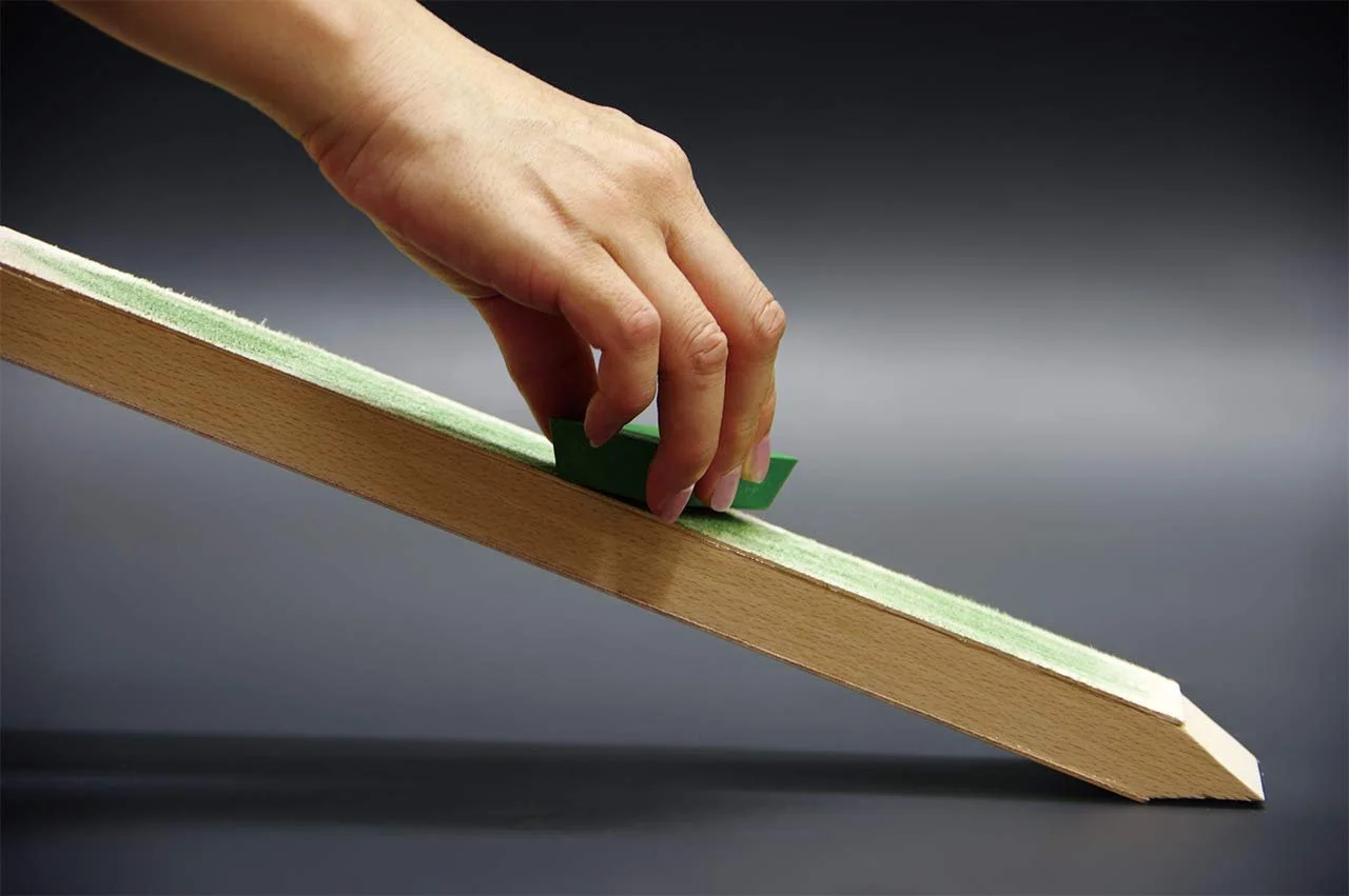 Набор для шлифовки и полировки Suehiro Japanese Sanding Set кожаный 48.5 см с пастой ГОИ для кухонных ножей, фото №6