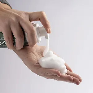 Мусс для умывания Leniperfect для проблемной и чувствительной кожи 150 мл с ниацинамидом, салициловой кислотой и успокаивающим комплексом, очищающий, балансирующий и успокаивающий synthetic.ua - Фото 1