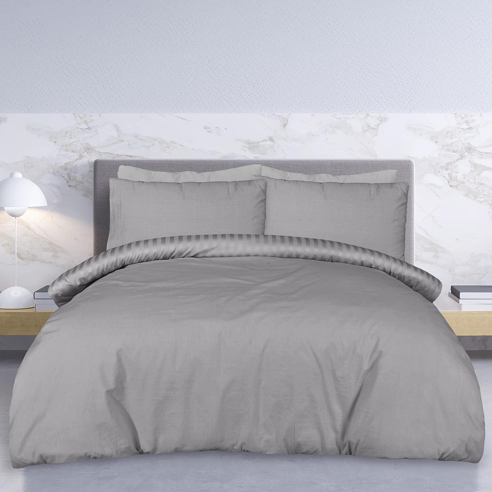 Комплект Постільної Білизни Pieridae Soft Polycotton Готельна Якість 250 Thread Count Сатинова Смужка Підковдра з Наволочками Білий та Сірий Колір, фото №2