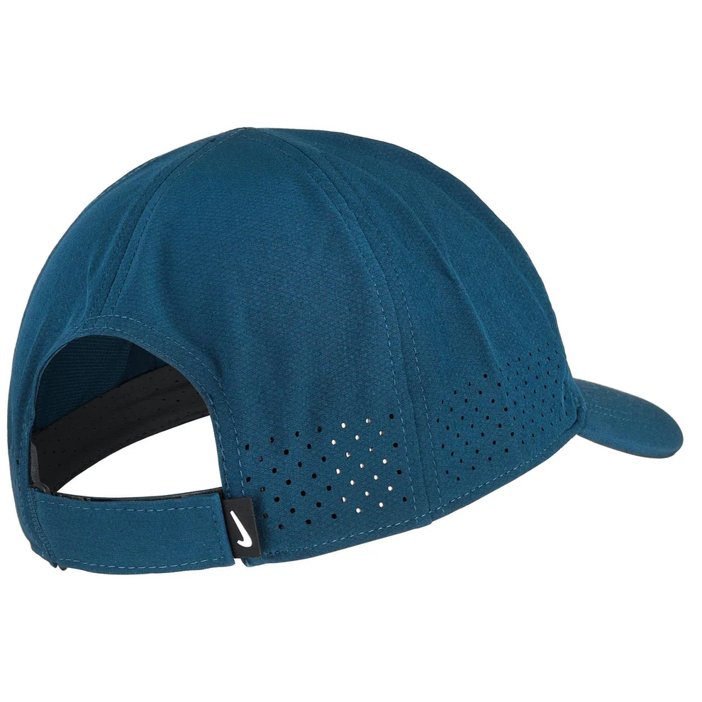 Кроссовки Nike Dri-Fit ADV Club Cap L, фото №2 Кроссовки Nike Dri-Fit ADV Club Cap L, фото №2