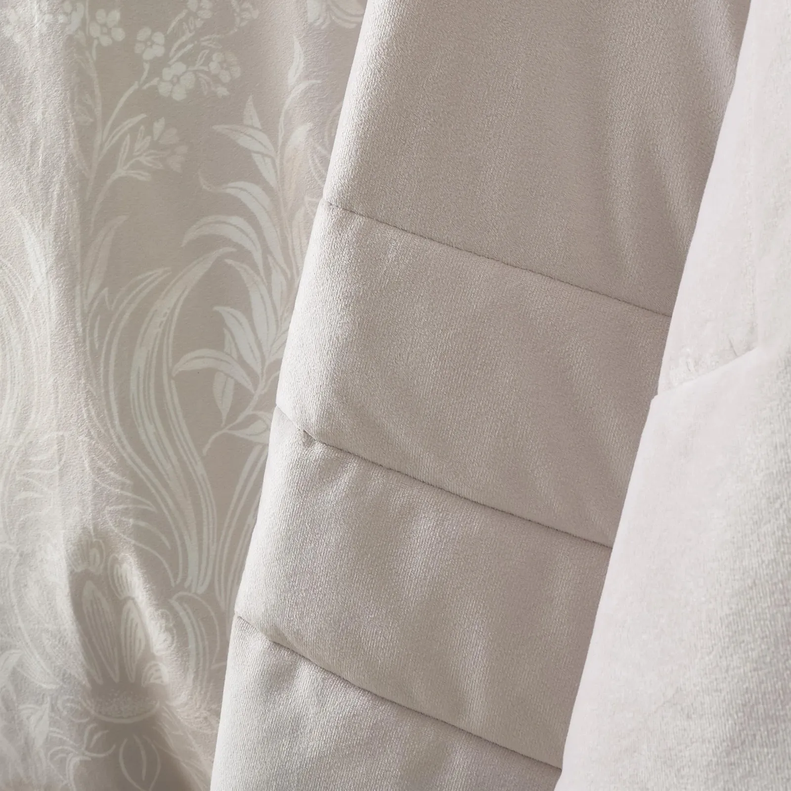 Покривало стьобане Catherine Lansfield Bridgerton Regal Soft Velvet, кремовий 220 x 230 см, фото №3