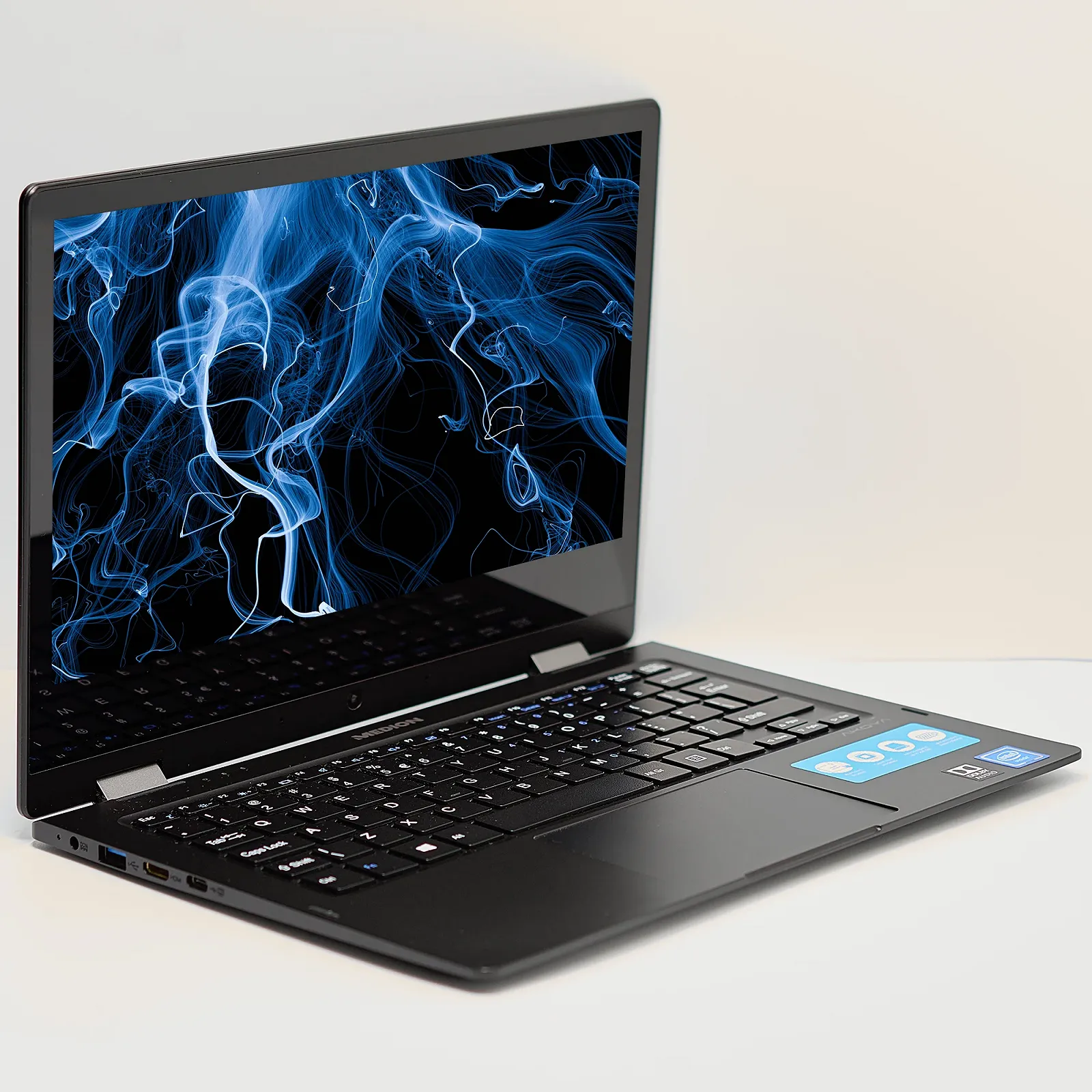 Ноутбук-планшет 11.6" Medion (Lenovo Group) Akoya E2291 | Intel Celeron | Сенсорний IPS (1920x1080) FullHD | RAM DDR4 4 ГБ | SSD 128 ГБ + eMMc 64 ГБ | Intel Graphics | Металевий корпус | АКБ до 8 годин | Win10 (5119), фото №3