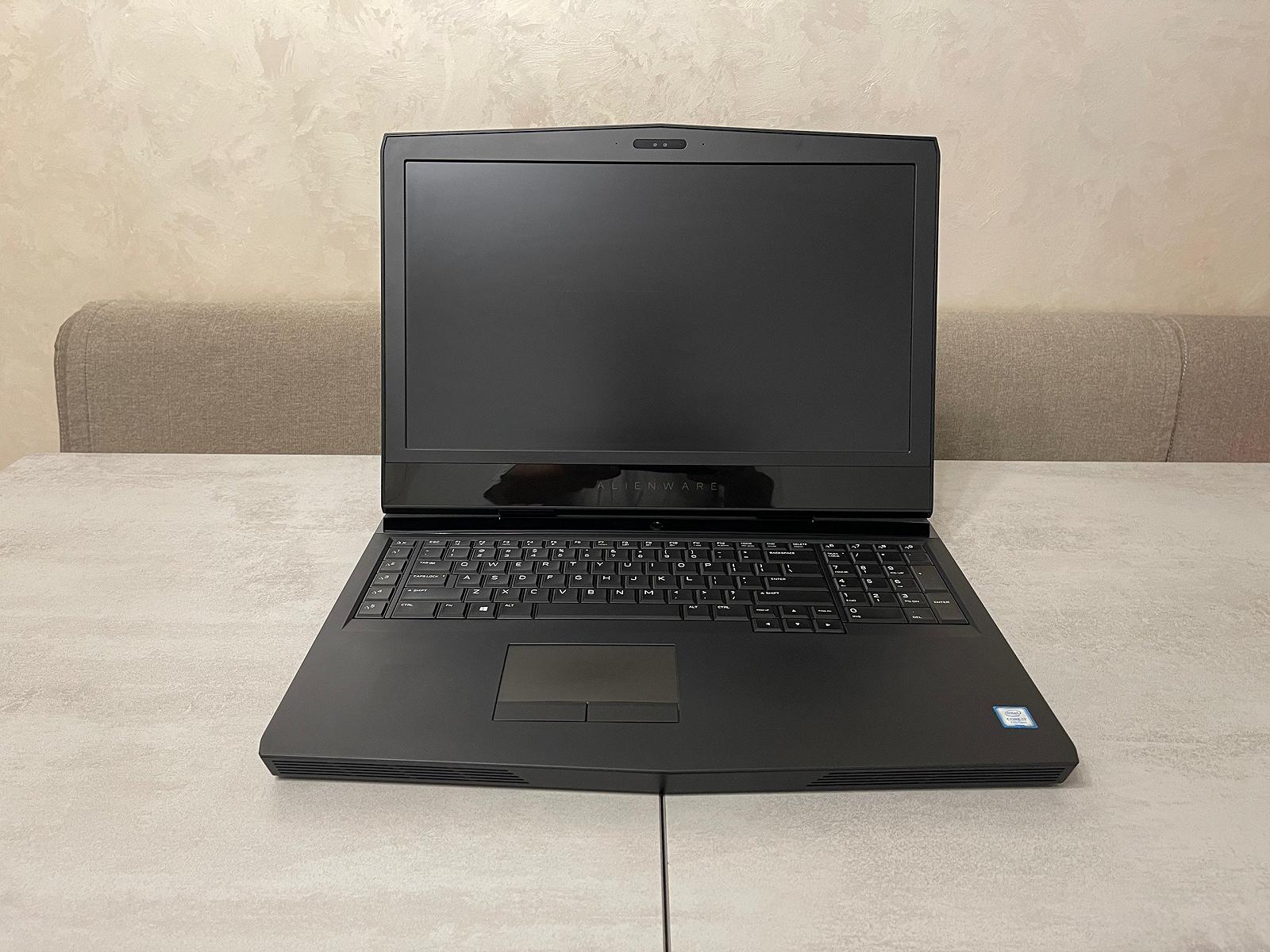 Ігровий ноутбук Dell Alienware 17 R4, 17,3" FHD IPS, i7-7700HQ, 16GB, 512GB SSD+1TB, nVidia GeForce GTX 1070 8GB, фото №4