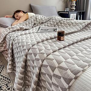 Одеяло LGYKUMEG Легкое Летнее, Мягкое и Дышащее Покрывало, 3-слойное Теплое Одеяло, Сделано из Мягкого Хлопка, Коричневое, 180 см x 220 см synthetic.ua - Фото 1