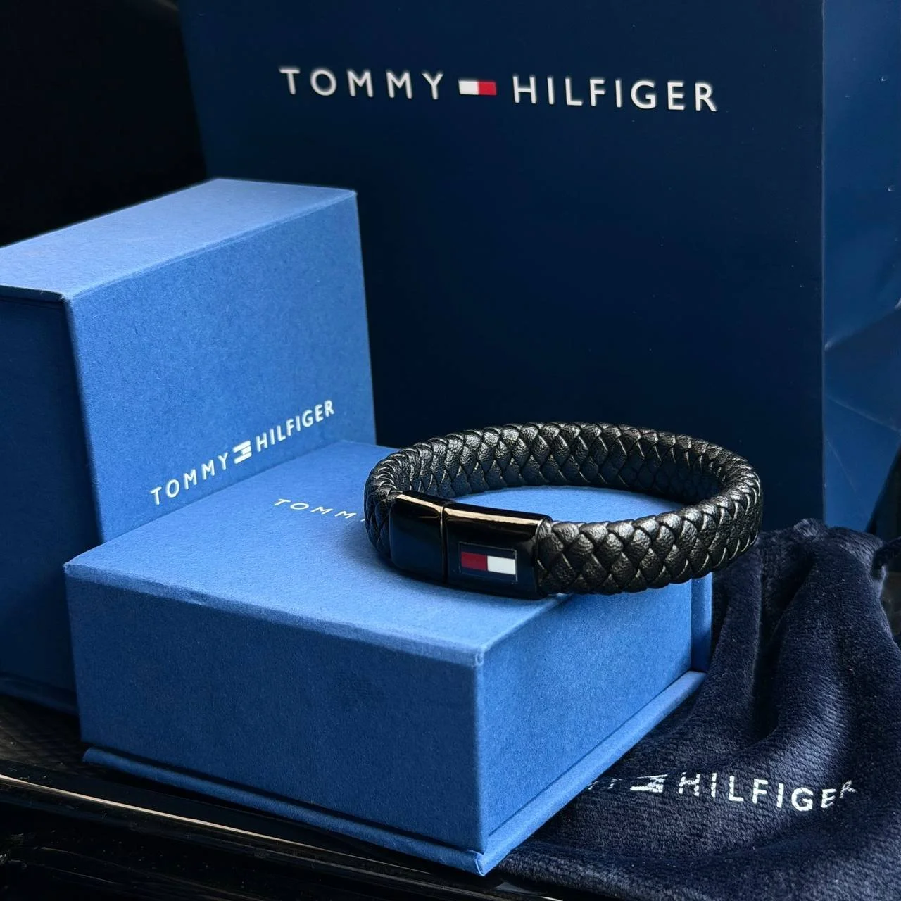 Чоловічий шкіряний браслет Tommy Hilfiger в подарунковому упакуванні Чорний, фото №2